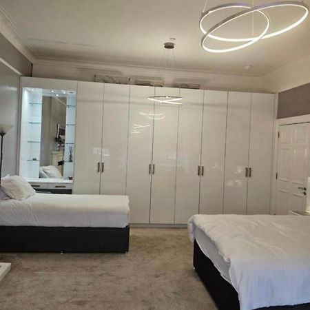 Luxury Family Room With Private Bathroom In The Heart Of Εδιμβούργο Εξωτερικό φωτογραφία