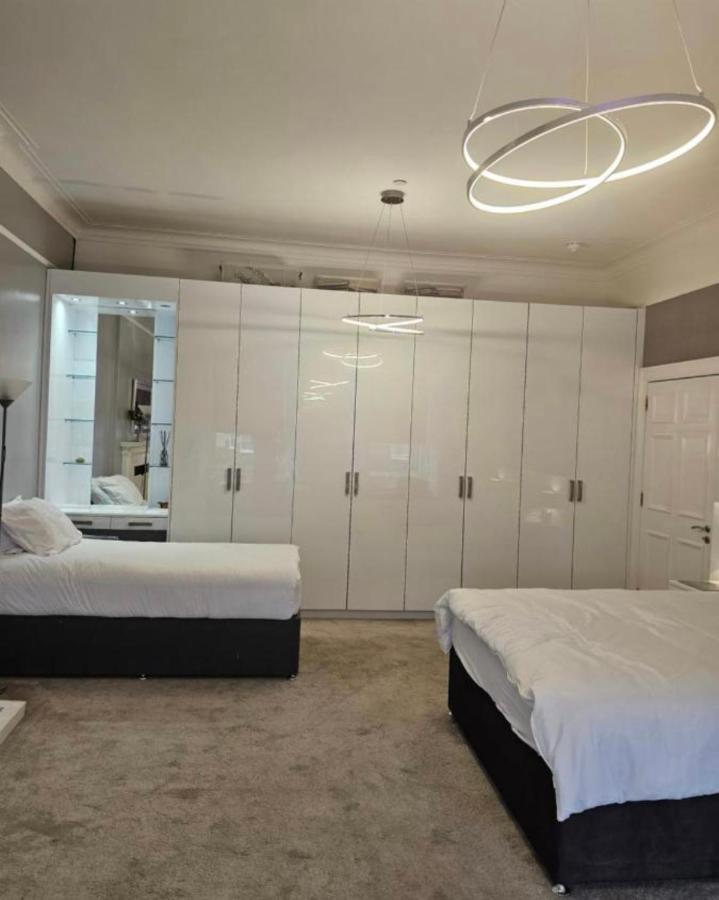 Luxury Family Room With Private Bathroom In The Heart Of Εδιμβούργο Εξωτερικό φωτογραφία
